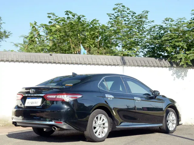 Toyota Camry — Фото автомобиля 6