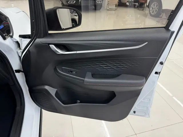 Geely Vision X3 — Фото автомобиля 5