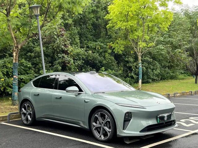 Nio ET5 — Фото автомобиля 3