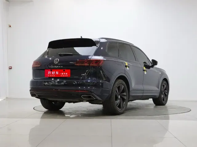Volkswagen Touareg — Фото автомобиля 4