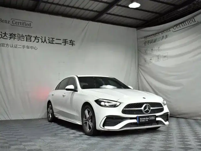 Mercedes-Benz C-Class — Фото автомобиля 2