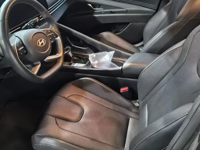 Hyundai Elantra — Фото автомобиля 5