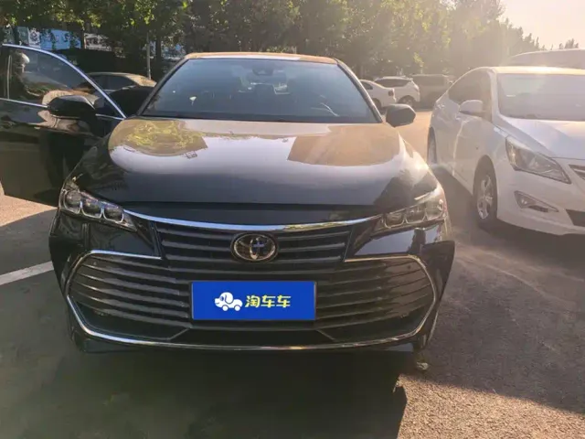 Toyota Avalon — Фото автомобиля 2