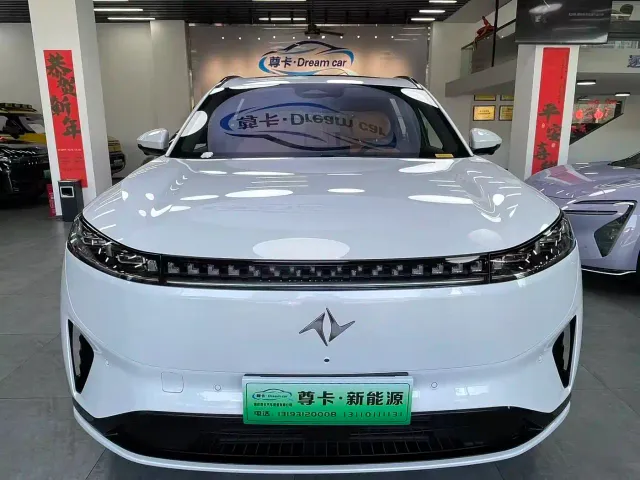 Dongfeng eπ 008 — Фото автомобиля 2