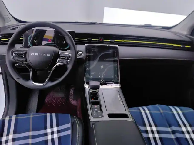 Roewe RX5 — Фото автомобиля 12
