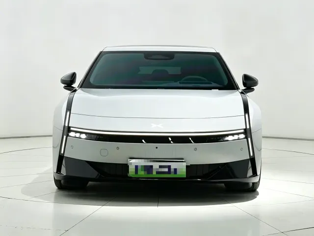 Xpeng P7 — Фото автомобиля 2