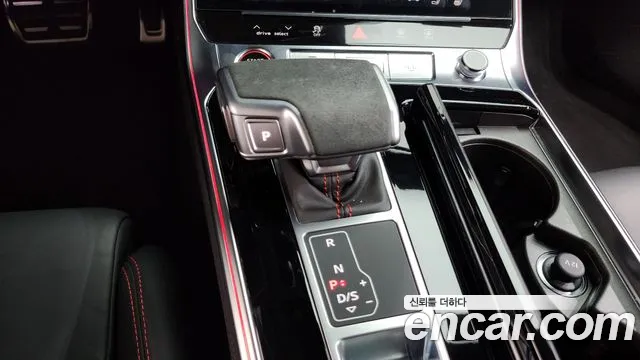 Audi RS7 — Фото автомобиля 9