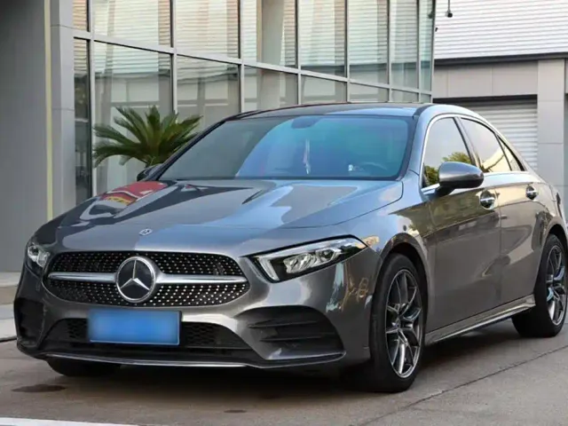 Фотография автомобиля — Mercedes-Benz A-Class