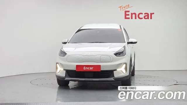 Kia Niro — Фото автомобиля 3