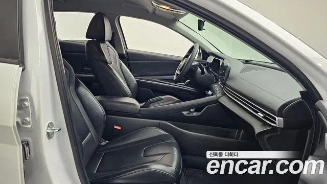 Hyundai AVANTE Новый Avante (CN7) — Фото автомобиля 11