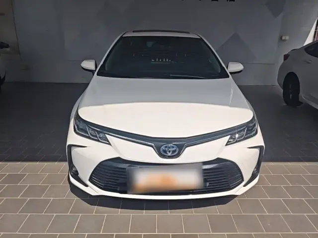 Toyota Corolla — Фото автомобиля 2