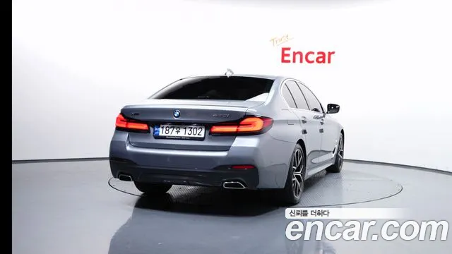 BMW 5-Series 5 серия (G30) 530i xDrive M Sport — Фото автомобиля 4