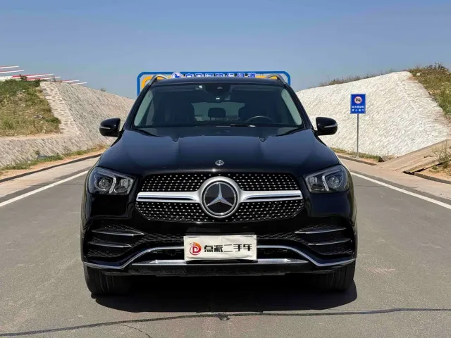 Mercedes-Benz GLE-Class — Фото автомобиля 2