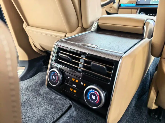 Land Rover Range Rover — Фото автомобиля 10