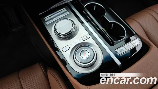 Genesis G80 Бензин 2.5 турбо AWD — Фото автомобиля 9