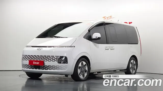 Фотография автомобиля — Hyundai Staria
