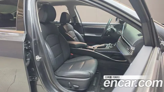 Hyundai Grandeur New — Фото автомобиля 18