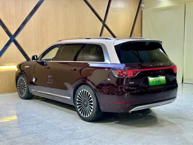 AITO Wenjie AITO M9 2025 Range Extender Max 52kWh 5-Seater — Фото автомобиля 24