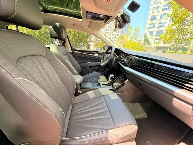 Volkswagen Passat — Фото автомобиля 7