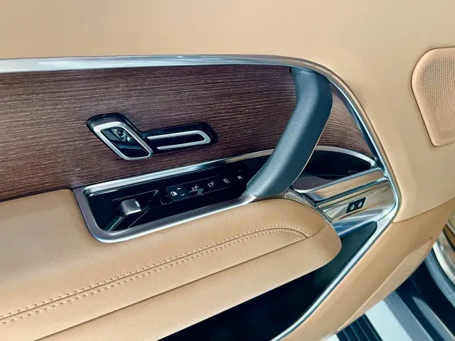Land Rover Range Rover — Фото автомобиля 23