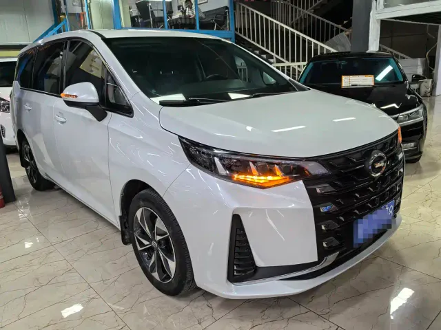 GAC Trumpchi Trumpchi M6 2023 PRO 270T DCT Luxury Edition — Фото автомобиля 3