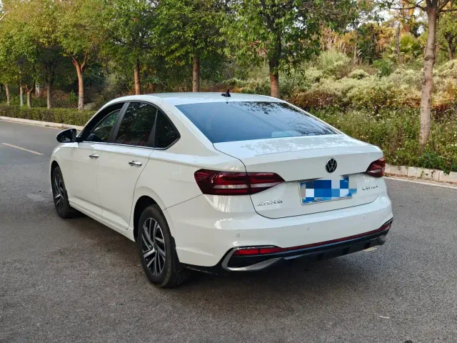 Volkswagen Lavida — Фото автомобиля 8