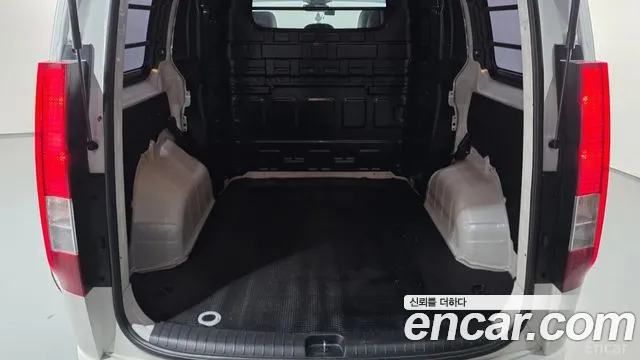 Hyundai Staria — Фото автомобиля 21
