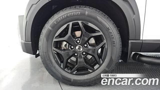KG_Mobility_Ssangyong Rexton Новый Rexton Sport Khan Дизель 2.2 4WD — Фото автомобиля 4