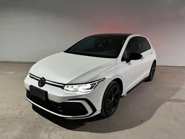 Фотография автомобиля — Volkswagen Golf