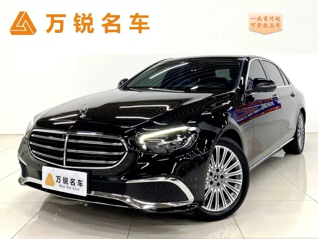 Фотография автомобиля — Mercedes-Benz E-Class