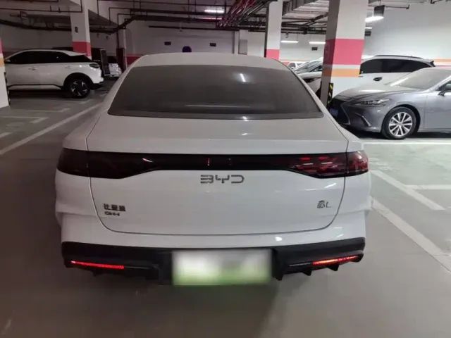 BYD Qin L — Фото автомобиля 5