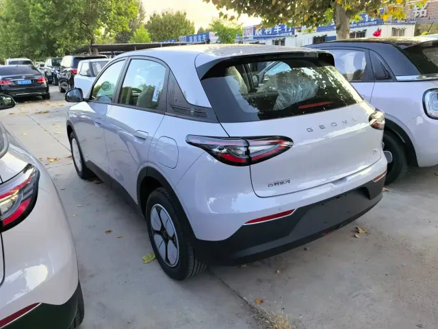 Geely Starry Wish — Фото автомобиля 6