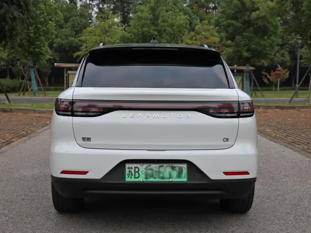 Leapmotor C11 — Фото автомобиля 9