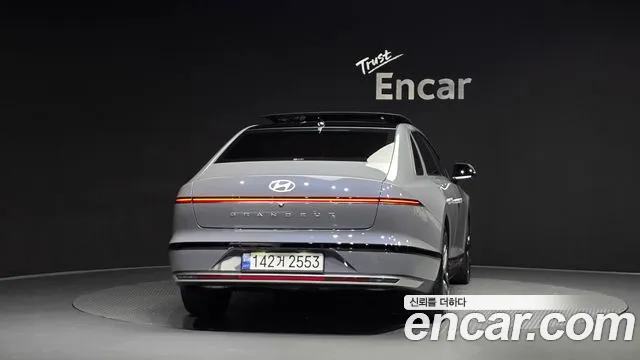 Hyundai Grandeur GN7 — Фото автомобиля 3