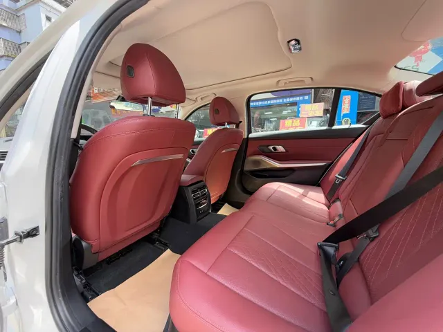 BMW 3 Series — Фото автомобиля 8