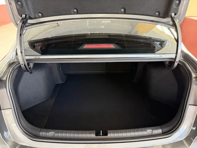 Geely Emgrand — Фото автомобиля 14