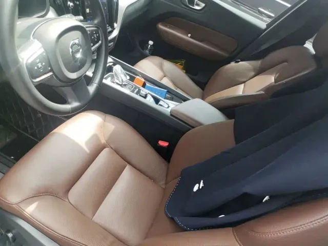 Volvo XC60 — Фото автомобиля 16