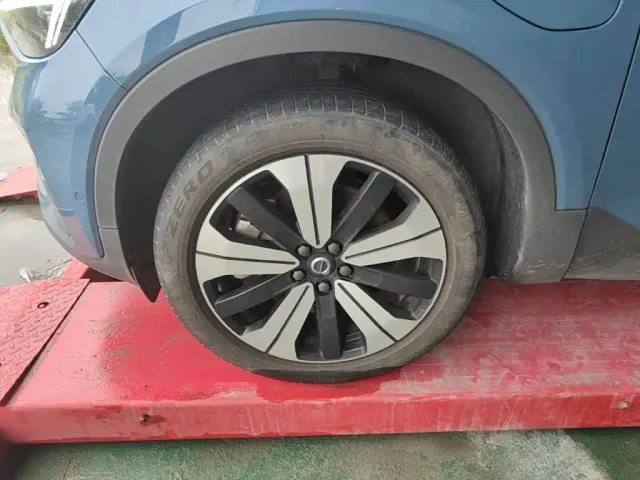 Volvo C40 — Фото автомобиля 22