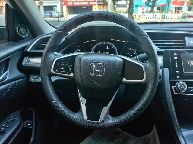 Honda Civic — Фото автомобиля 15