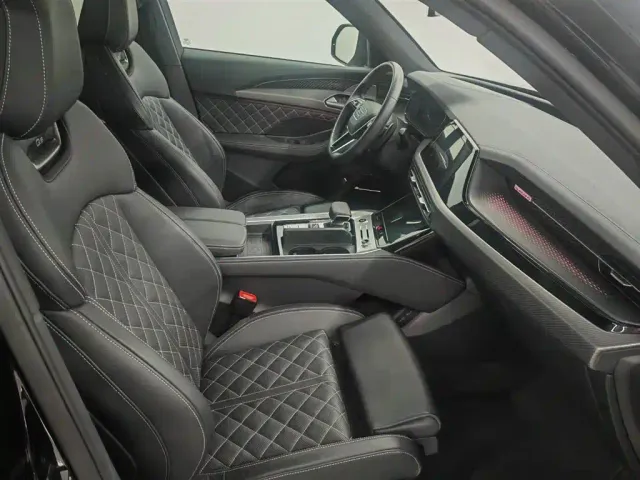 Audi Q6 — Фото автомобиля 9