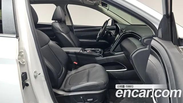 Hyundai Tucson Tucson (NX4) Дизель 2.0 2WD — Фото автомобиля 22