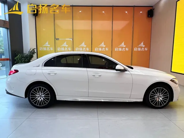 Mercedes-Benz C-Class — Фото автомобиля 26
