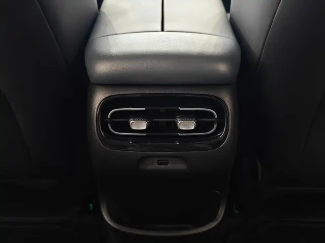GAC Aion UT — Фото автомобиля 14