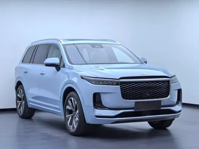 Li Auto ONE — Фото автомобиля 3