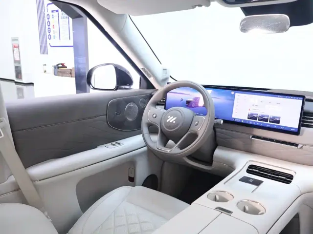IM Motors LS9 — Фото автомобиля 14