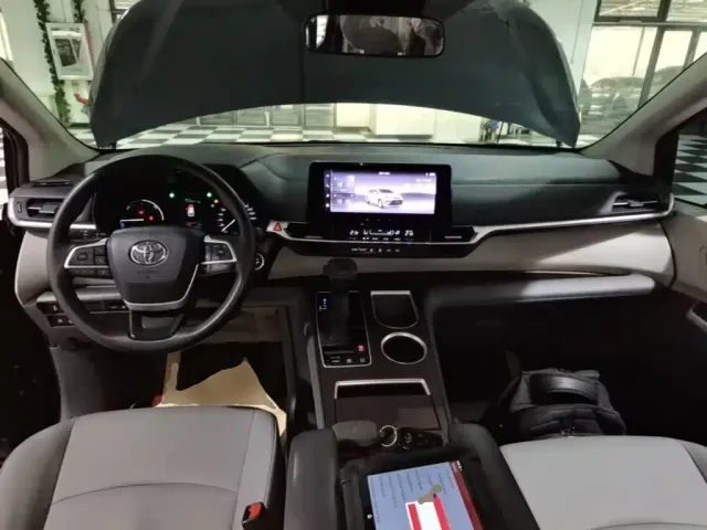 Toyota Granvia — Фото автомобиля 9