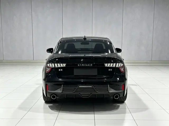 Lynk & Co 03 — Фото автомобиля 8