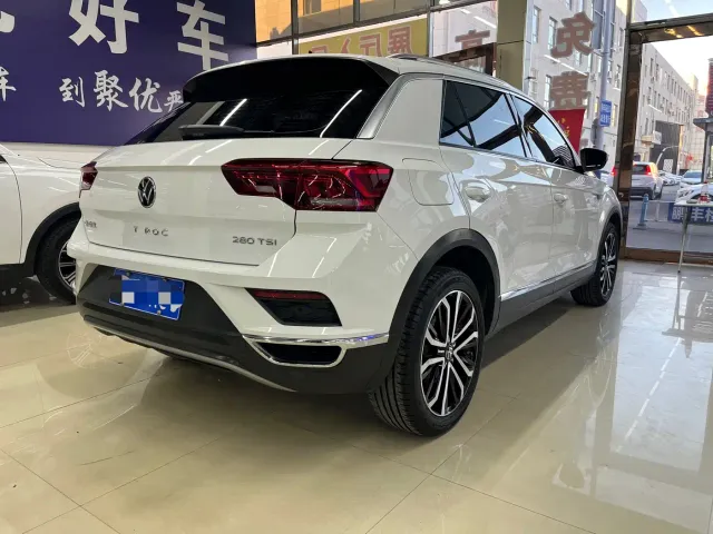 Volkswagen T-Roc — Фото автомобиля 3