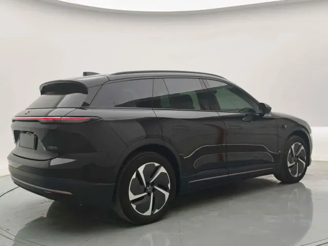 Nio ES6 — Фото автомобиля 5