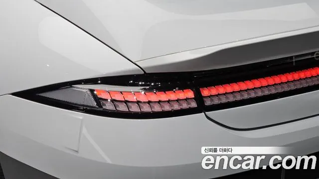 Hyundai Ioniq 6 — Фото автомобиля 8